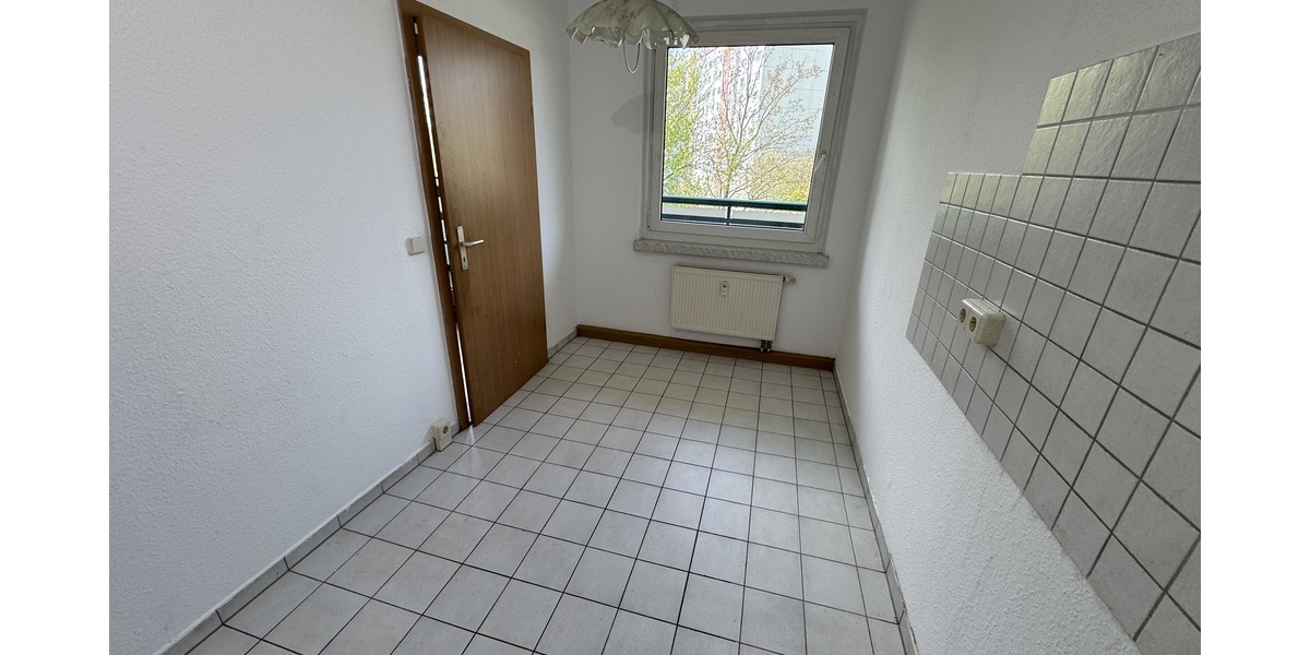 Doppelt genießen: Balkon und großer Wintergarten in attraktiver 2-Raum-Wohnung in Gera-Bieblach! - Erdgeschoßwohnung Gera Alt-Bieblach | Angebot:26374761