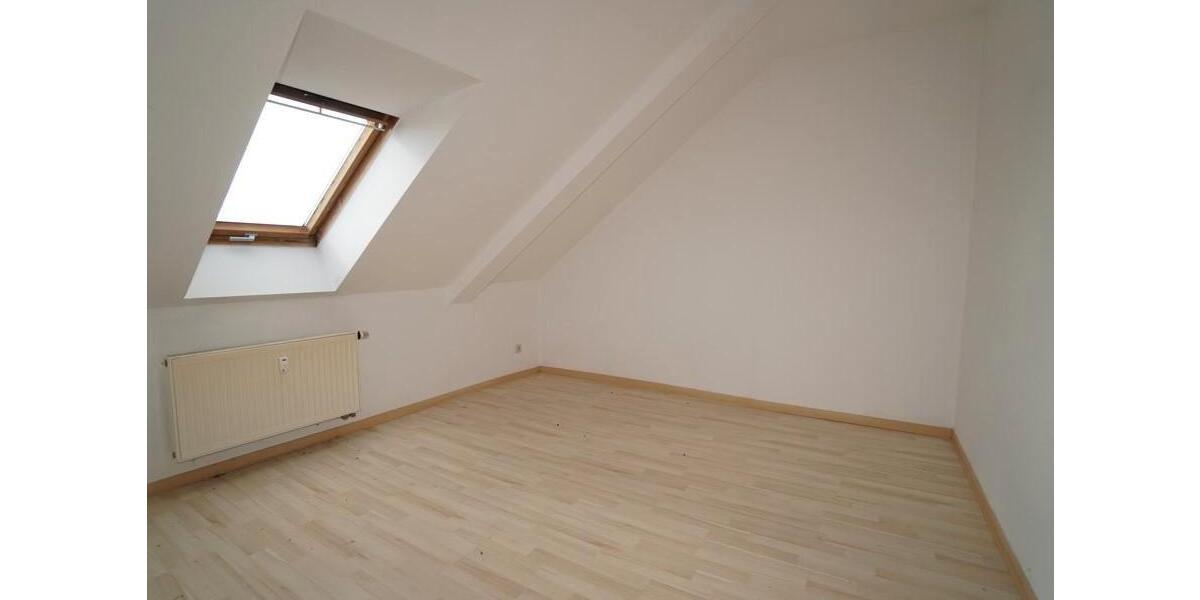 Dachgeschoßwohnung Rositz - 2 Zimmer, 30 m&sup2;, 190&euro; | Angebot:26348346