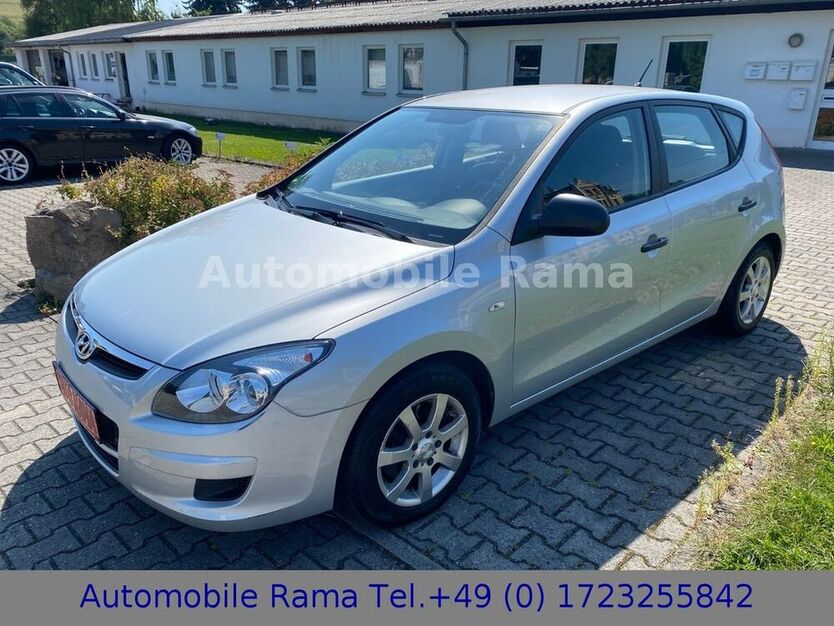 i30