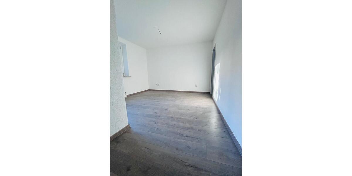 Erdgeschoßwohnung Meerane - 2 Zimmer, 50 m&sup2;, 339&euro; | Angebot:26650166