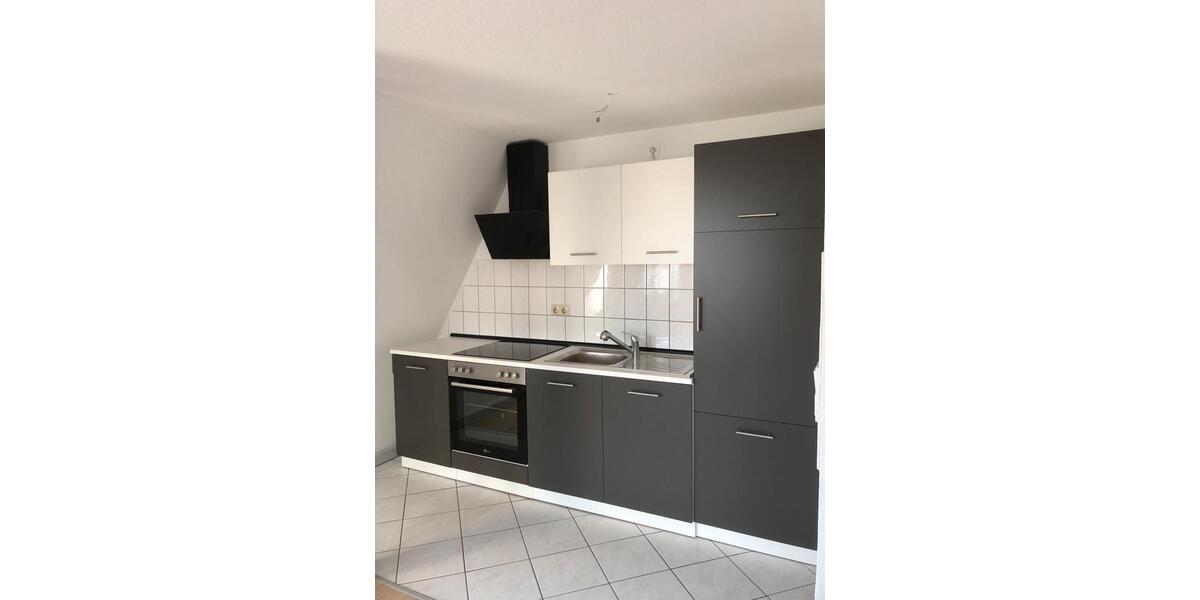 Dachgeschoßwohnung Gera - 1.5 Zimmer, 30 m&sup2;, 270&euro; | Angebot:26634660
