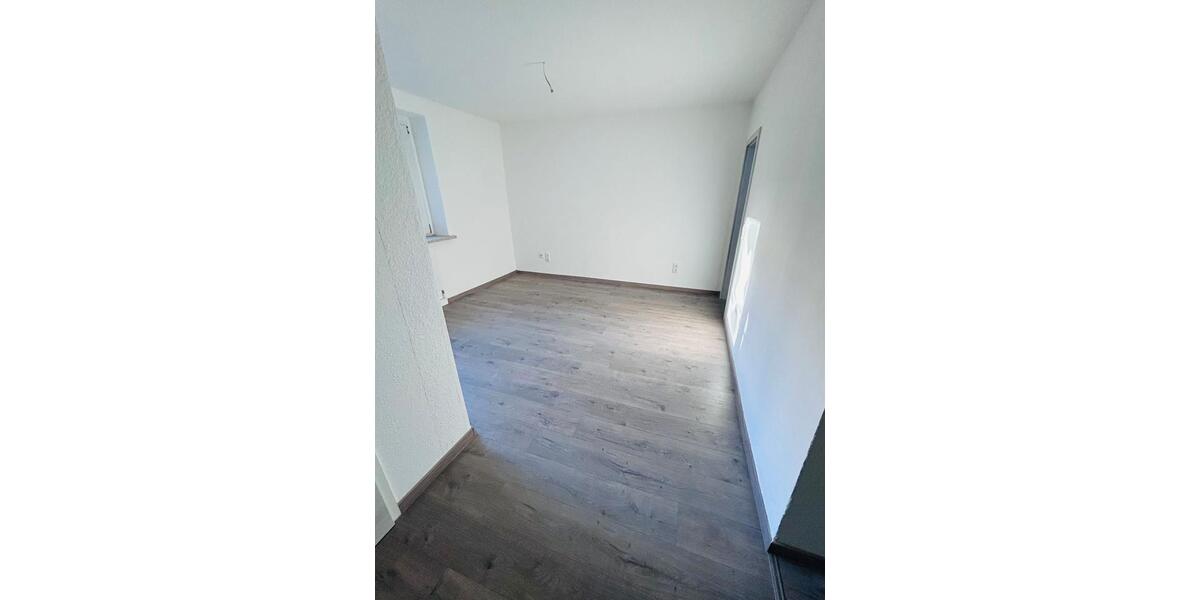 Erdgeschoßwohnung Meerane - 2 Zimmer, 50 m&sup2;, 339&euro; | Angebot:26650166