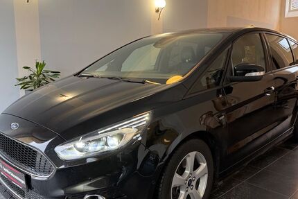 Ford S-Max 106.844 km 17.500 &euro; Gera 07552