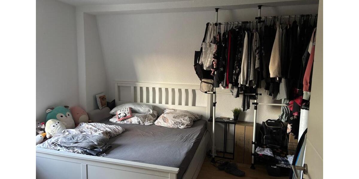 2-Zi-Dachgeschoß hochwertig renoviert und ausgestattet 2 zimmer