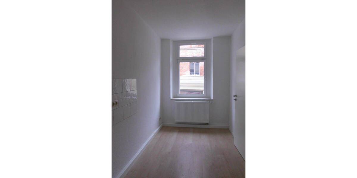 Etagenwohnung Gera Innenstadt - 4 Zimmer, 87 m&sup2;, 420&euro; | Angebot:26739886