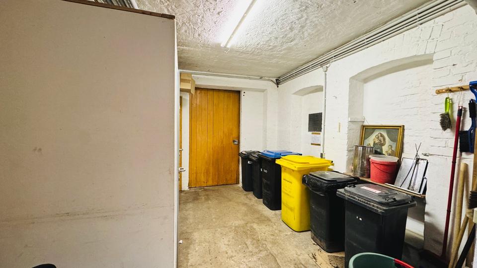 Mehrfamilienhaus, Wohnhaus Stadtroda - 320.000&euro; | Angebot:26105601