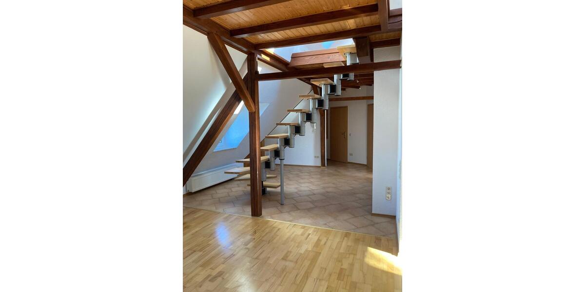 Dachgeschoßwohnung Elsteraue - 2 Zimmer, 60 m&sup2;, 360&euro; | Angebot:25965136