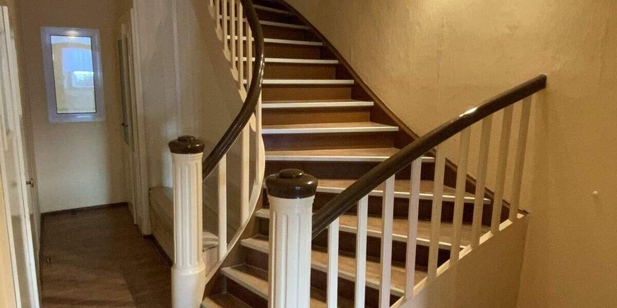 Einfamilienhaus Neustadt - 7 Zimmer, 225 m&sup2;, 250.000&euro; | Angebot:25673078