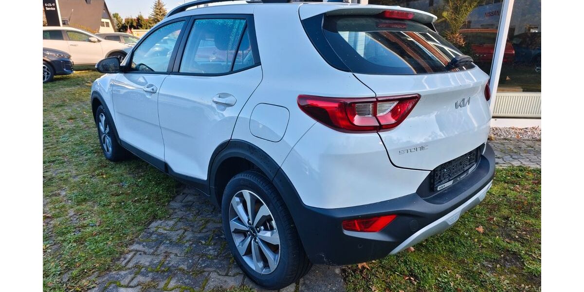 Kia Stonic 3.230 km 21.480 € Altenburg 04600