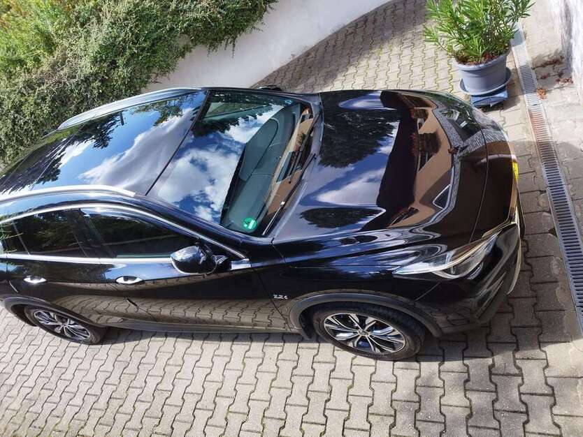 QX30