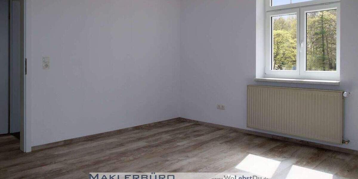 Etagenwohnung Greiz - 3 Zimmer, 82 m&sup2;, 599&euro; | Angebot:25152765