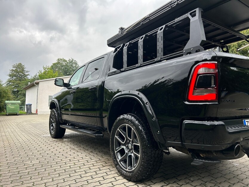 Dodge Ram 1500 Crew Cab Pick-up 57.500 km 73.500 € Greiz 07973