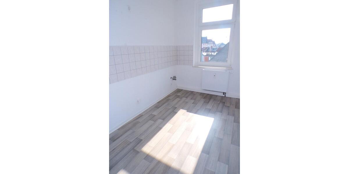 Etagenwohnung Werdau - 5 Zimmer, 108 m&sup2;, 599&euro; | Angebot:25865190