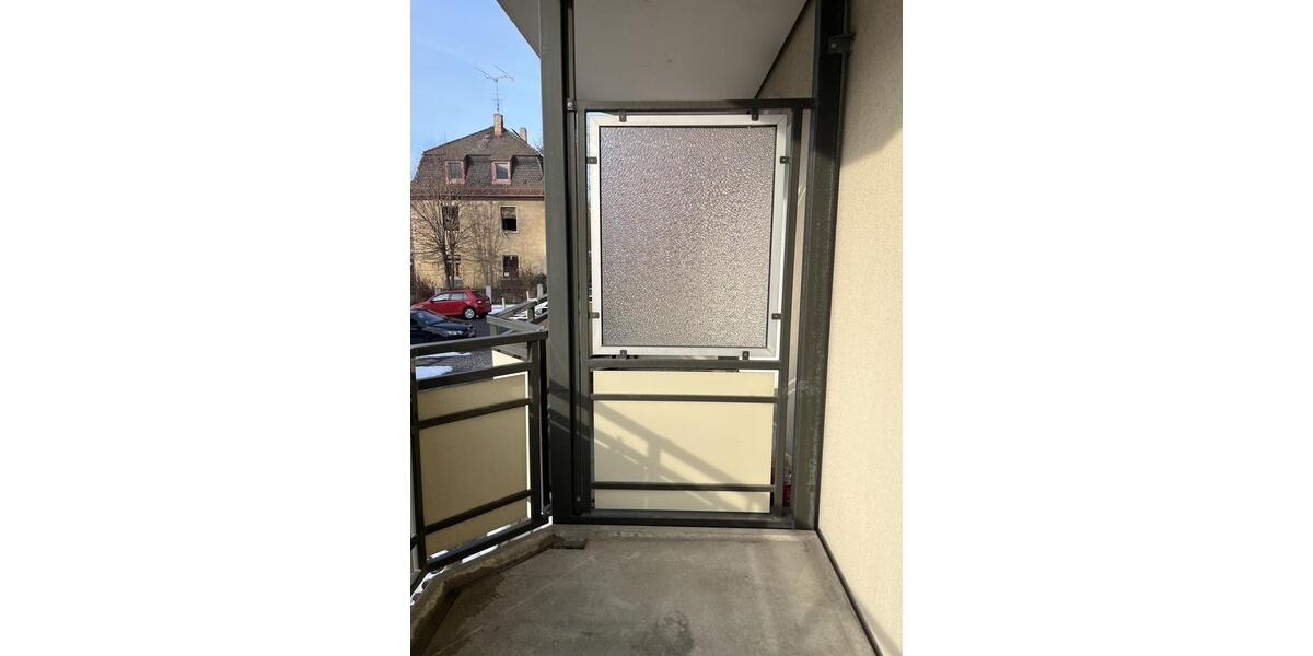 Etagenwohnung Gera - 1 Zimmer, 33 m&sup2;, 226&euro; | Angebot:26486655