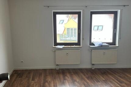 Wohnung Bad Klosterlausnitz - 3 Zimmer, 67 m&sup2;, 129.000&euro; | Angebot:25238304