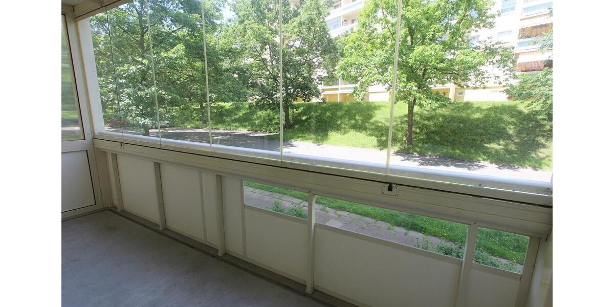 Etagenwohnung Gera Lusan - 2 Zimmer, 50 m&sup2;, 295&euro; | Angebot:26264406