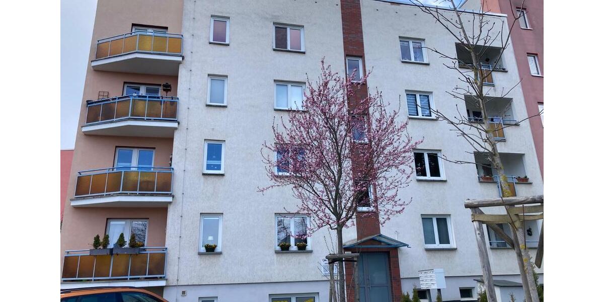 Etagenwohnung Weida - 4 Zimmer, 83 m&sup2;, 79.900&euro; | Angebot:26942154