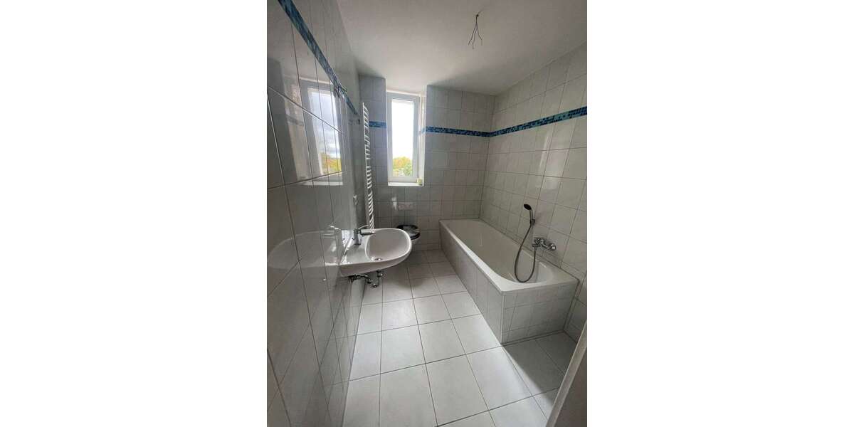 Wohnung zum Mieten in Zeitz 377,88 € 67.48 m² 3 zimmer