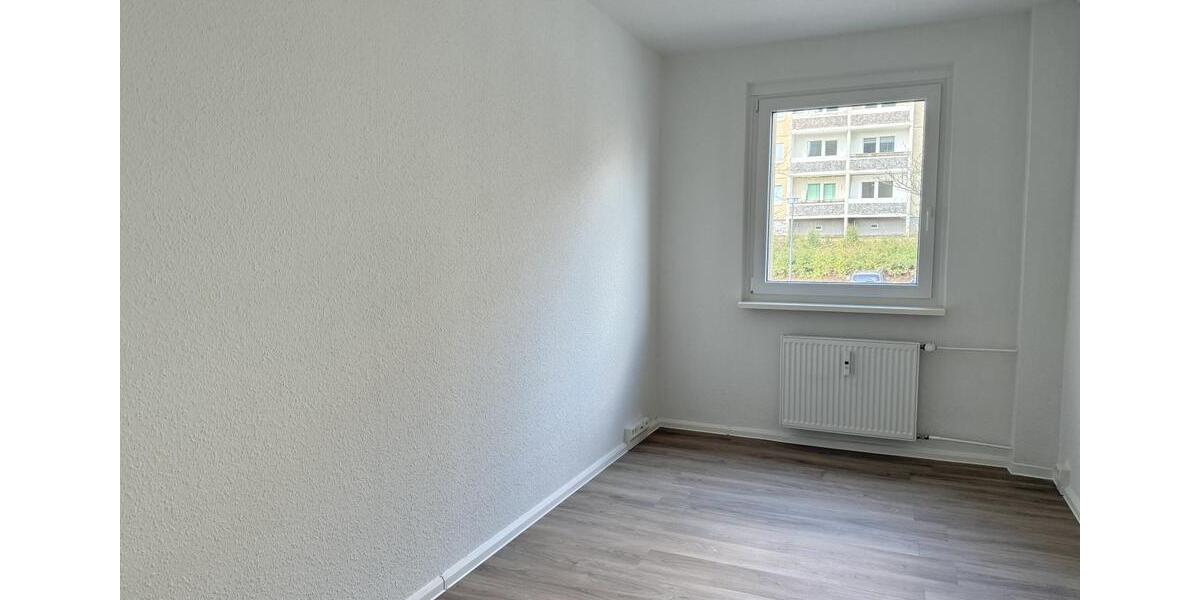 Etagenwohnung Gera Alt-Bieblach - 4 Zimmer, 80 m&sup2;, 679&euro; | Angebot:26534023