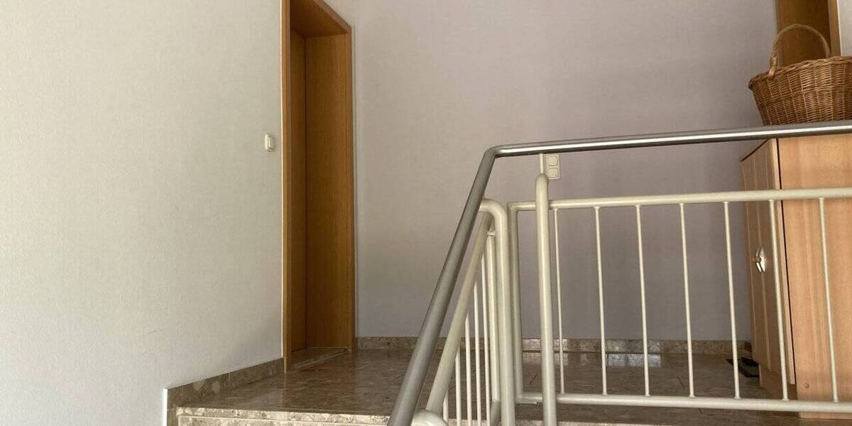 Etagenwohnung Fraureuth - 3 Zimmer, 73 m&sup2;, 510&euro; | Angebot:26597705