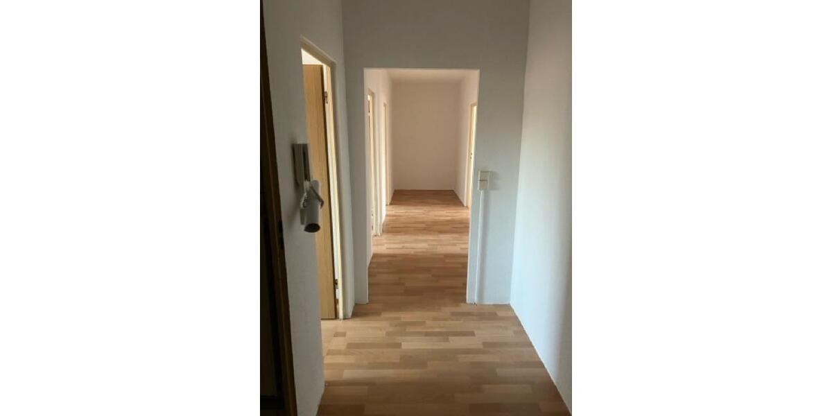 Etagenwohnung Gera Lusan - 4 Zimmer, 89 m&sup2;, 490&euro; | Angebot:25918458