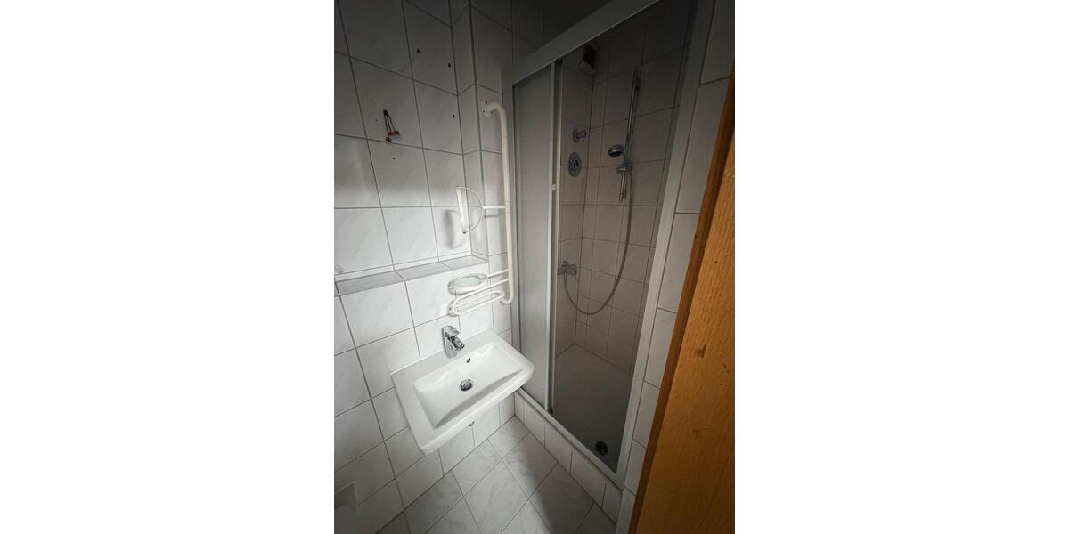 Erdgeschoßwohnung Zeitz - 1 Zimmer, 30 m&sup2;, 200&euro; | Angebot:26136842