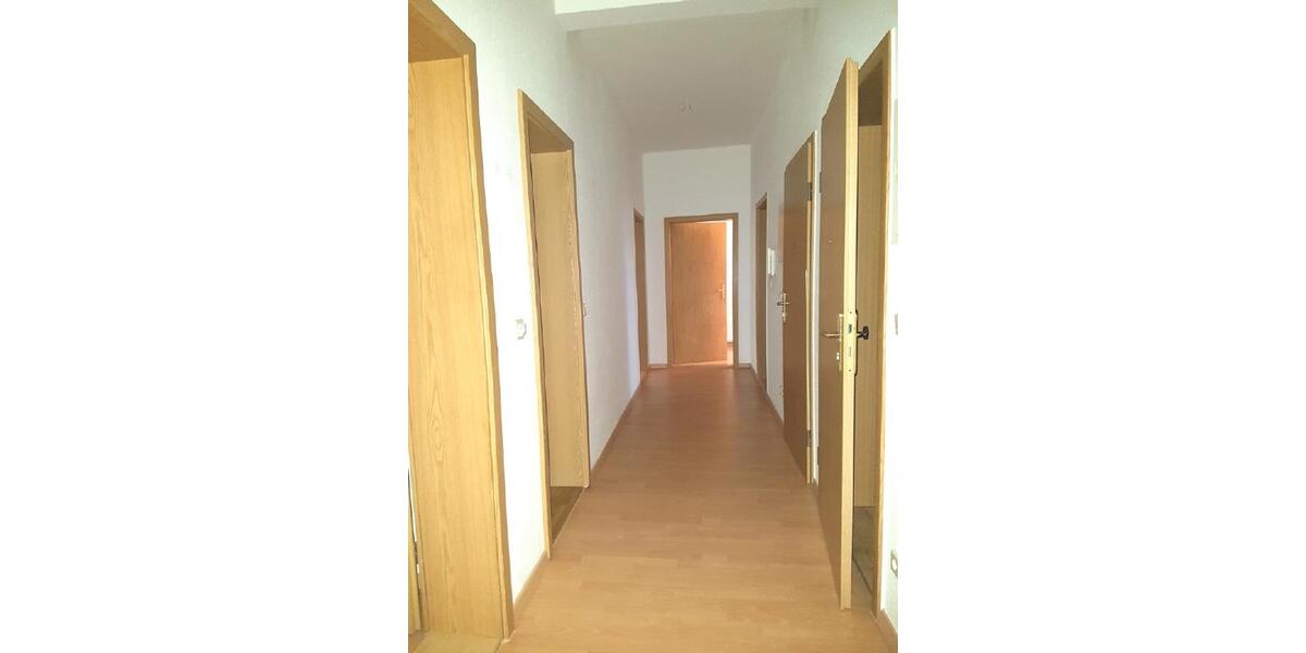 Etagenwohnung Crimmitschau - 4 Zimmer, 95 m&sup2;, 500&euro; | Angebot:26163018