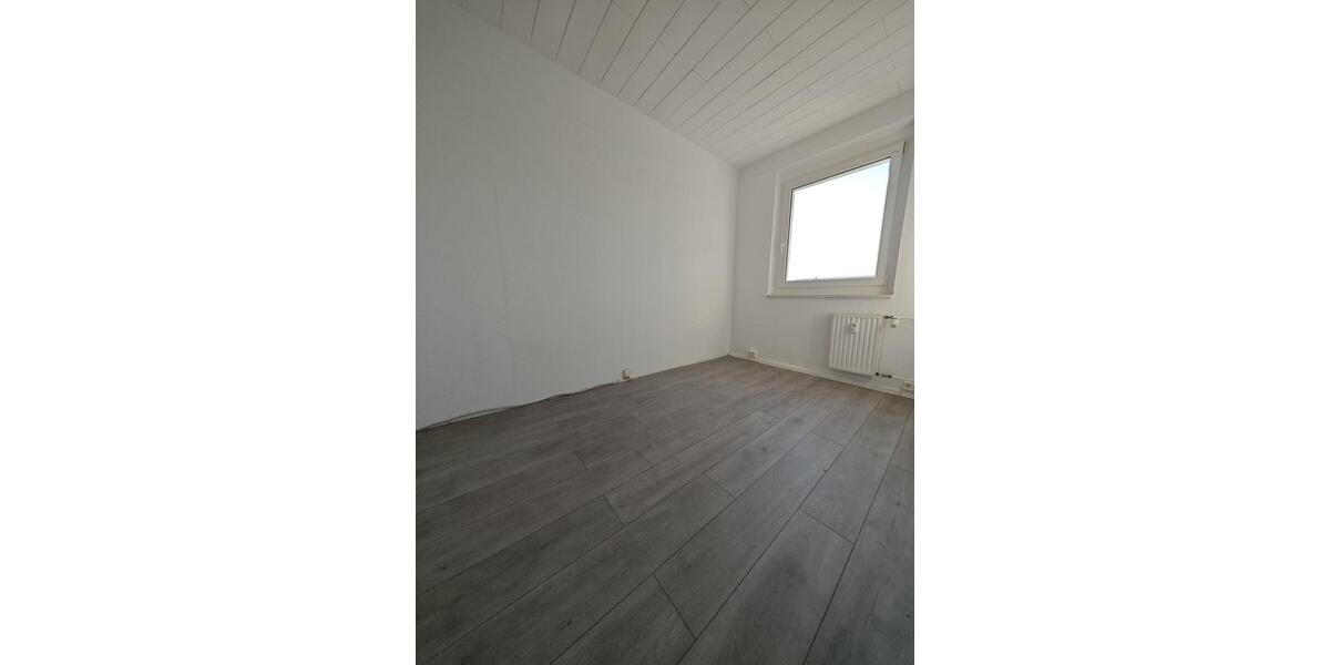 Etagenwohnung Gera Lusan - 2 Zimmer, 55 m&sup2;, 290&euro; | Angebot:25754695