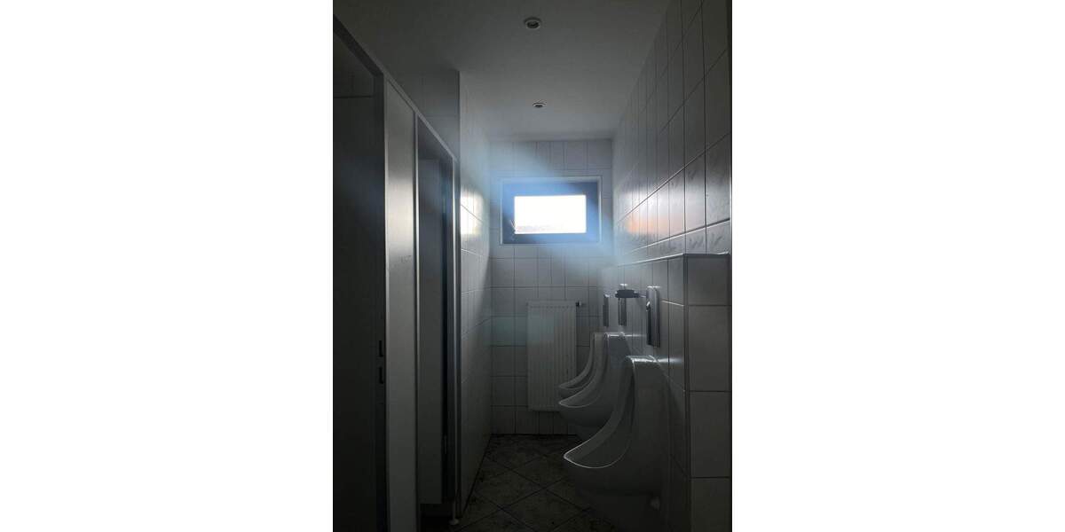 Ausflugslokal mit 3 Wohnungen und großem Grundstück 9 zimmer