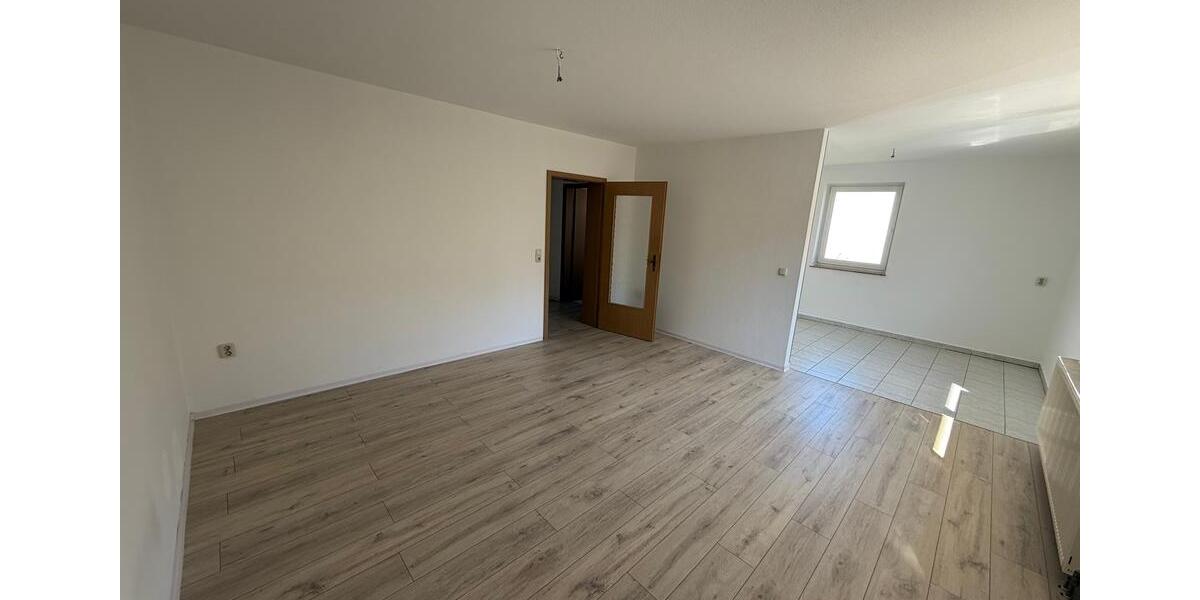 Etagenwohnung Weida - 2 Zimmer, 52 m&sup2;, 315&euro; | Angebot:26072433