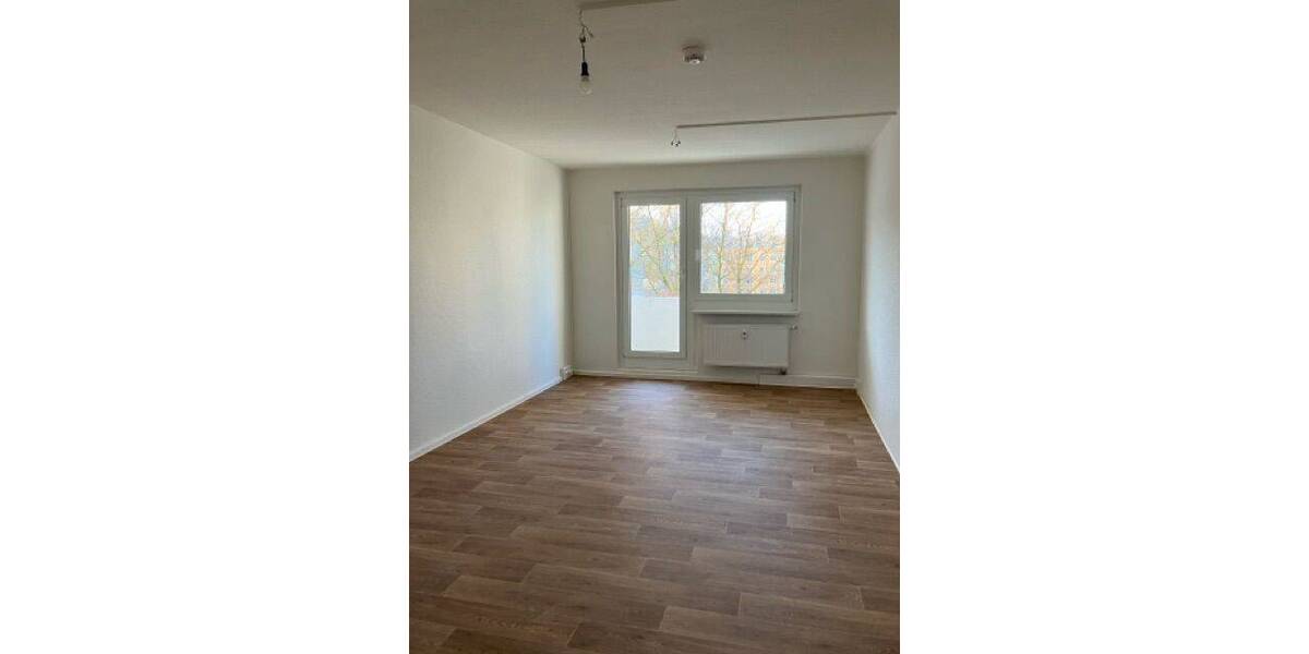Etagenwohnung Gera Lusan - 4 Zimmer, 89 m&sup2;, 490&euro; | Angebot:26879183