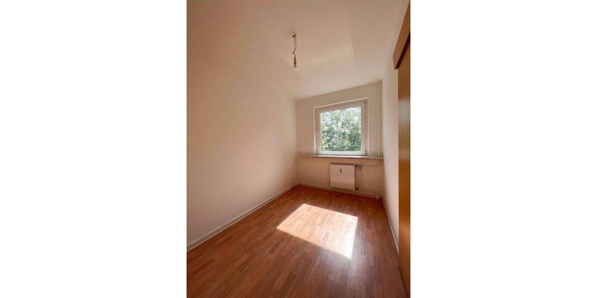 Etagenwohnung Gera Lusan - 2 Zimmer, 54 m&sup2;, 290&euro; | Angebot:26798024