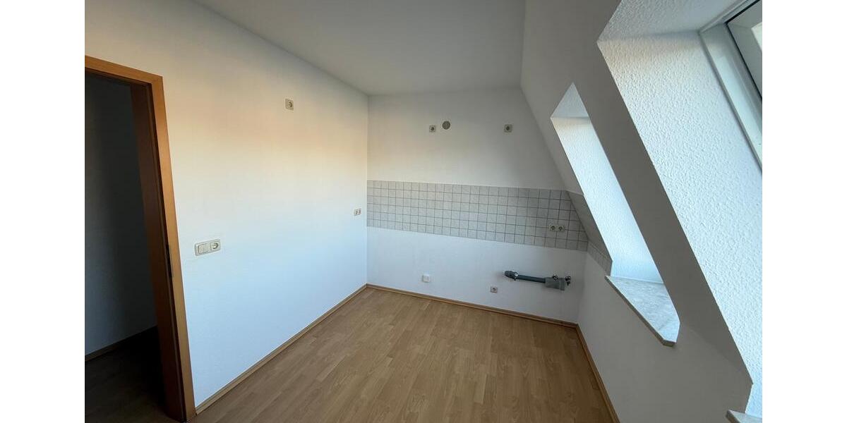 Dachgeschoßwohnung Greiz - 2 Zimmer, 50 m&sup2;, 289&euro; | Angebot:24511704