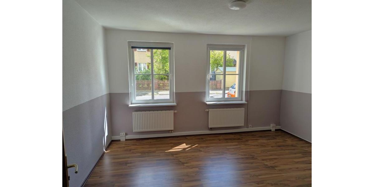 Erdgeschoßwohnung Gera - 1 Zimmer, 18 m&sup2;, 121&euro; | Angebot:26422068
