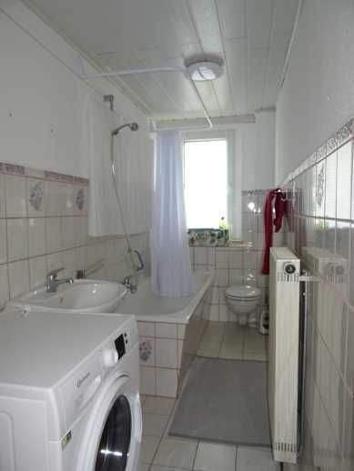 Saniert und neu möbliert - hübsche 3-Zimmer-Eigentumswohnung im Hochparterre in Hohenleuben zu verkaufen 3 zimmer