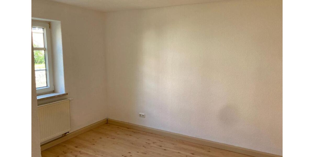 Erdgeschoßwohnung Meuselwitz - 2 Zimmer, 49 m&sup2;, 295&euro; | Angebot:26346016