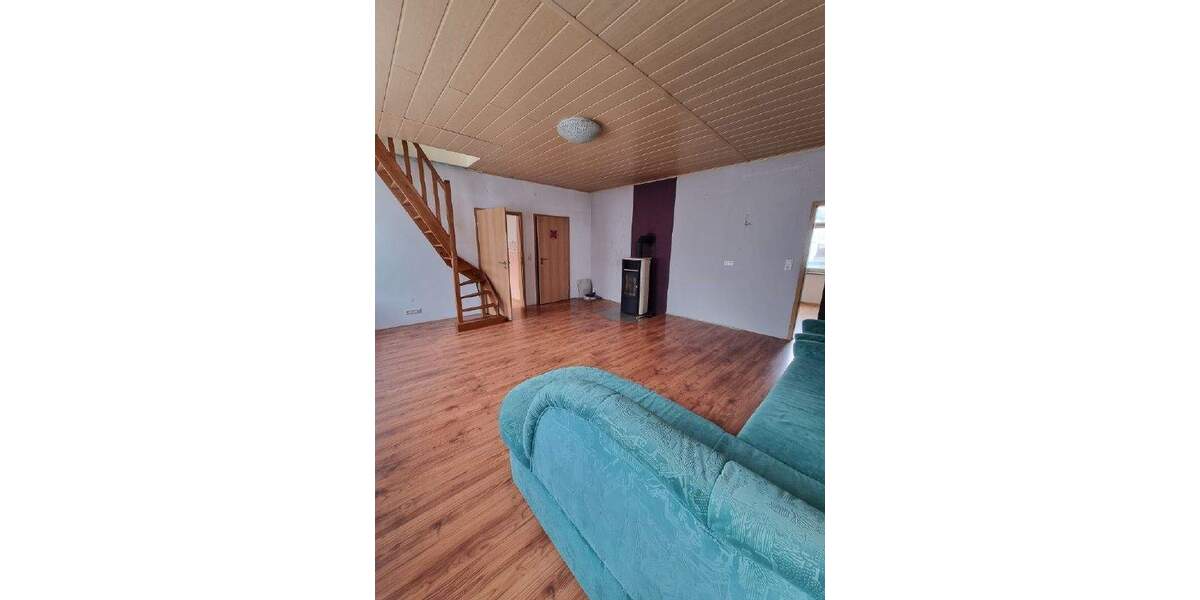 Reihenmittelhaus Crimmitschau - 5 Zimmer, 130 m&sup2;, 80.000&euro; | Angebot:25836782