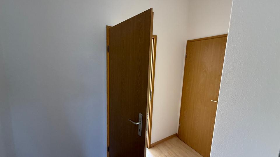 Etagenwohnung Greiz - 2 Zimmer, 44 m&sup2;, 230&euro; | Angebot:26462525