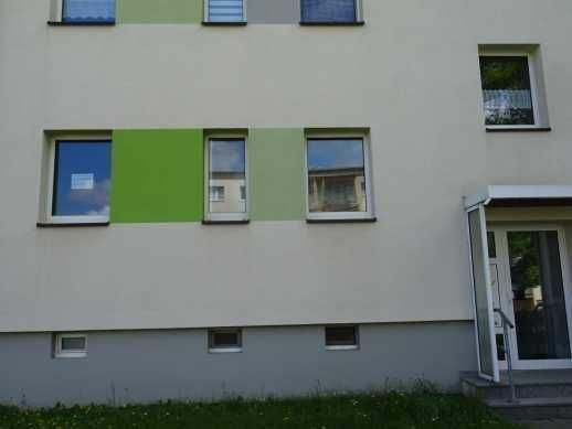 Saniert und möbliert - 3-Zimmer-Eigentumswohnung mit Balkon im Hochparterre in Hohenleuben zu verkaufen 3 zimmer