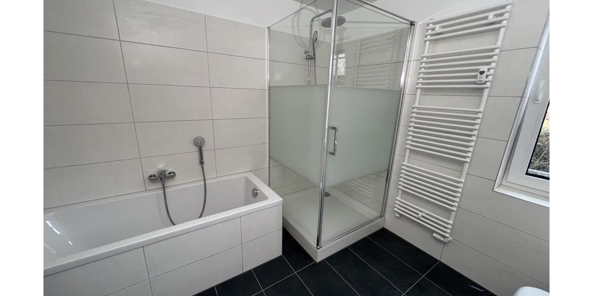 Erstbezug nach Sanierung: Exklusive 3 Zimmer Wohnung mit Balkon, Wanne und Dusche! - Etagenwohnung Gera Alt-Bieblach | Angebot:26248665
