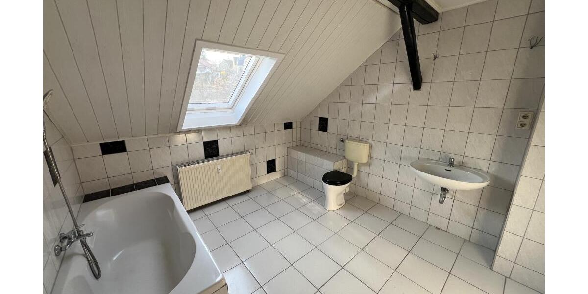 Ihre Chance in Weida – Mehrfamilienhaus in zentraler Lage mit Entwicklungspotenzial! *provisionsfrei - Mehrfamilienhaus, Wohnhaus Weida Liebsdorf | Angebot:27212503