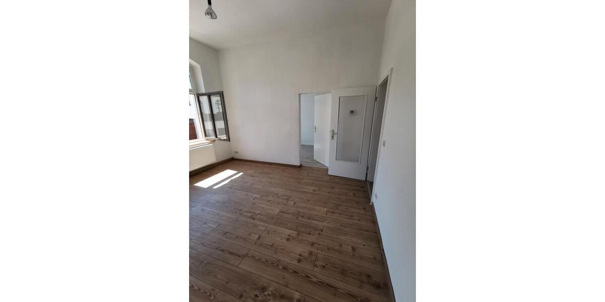 Hochparterre Werdau - 2 Zimmer, 45 m&sup2;, 260&euro; | Angebot:26261372