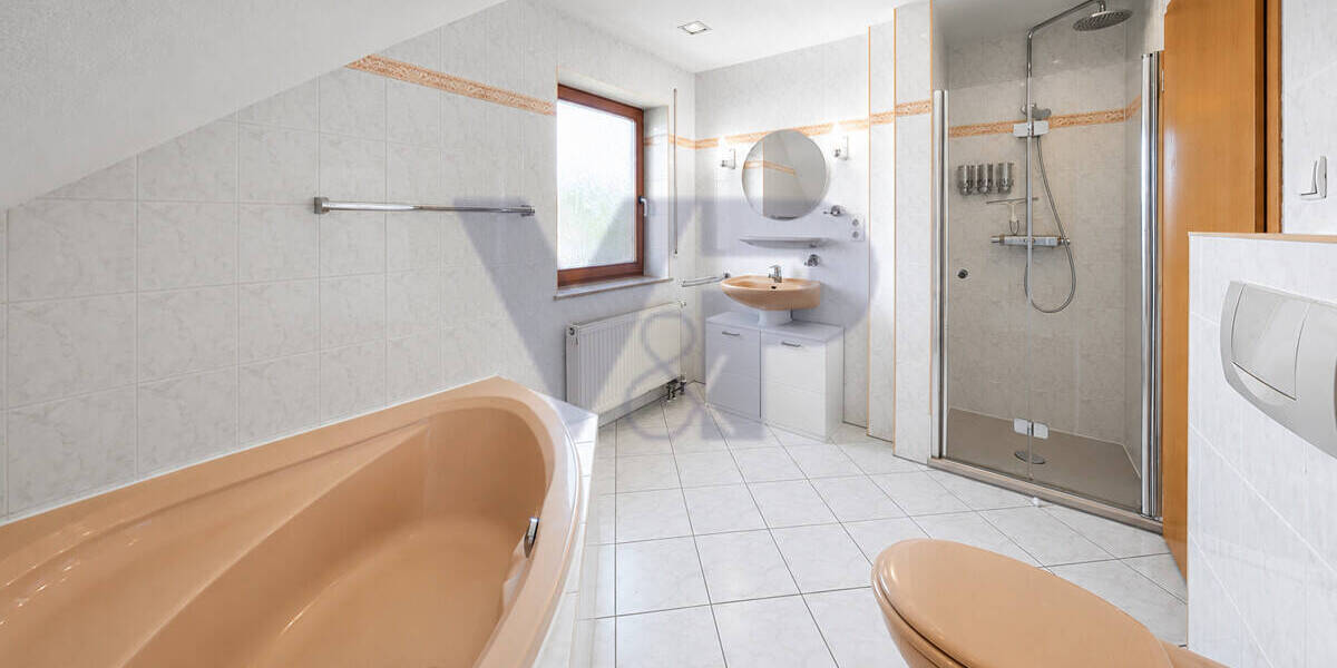 Einfamilienhaus Gera Debschwitz - 5 Zimmer, 122 m&sup2;, 325.000&euro; | Angebot:26778431