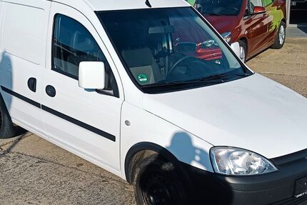Opel Combo 50.000 km 5.998 &euro; Gera 07551