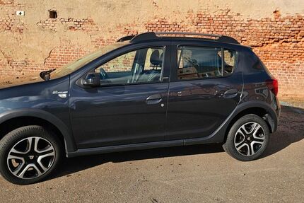Dacia Sandero 144.000 km 6.250 &euro; Gera 07548