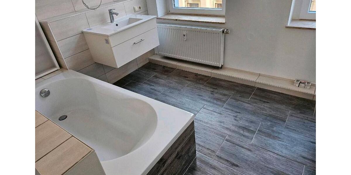 Etagenwohnung Greiz - 2 Zimmer, 77 m&sup2;, 420&euro; | Angebot:26167965
