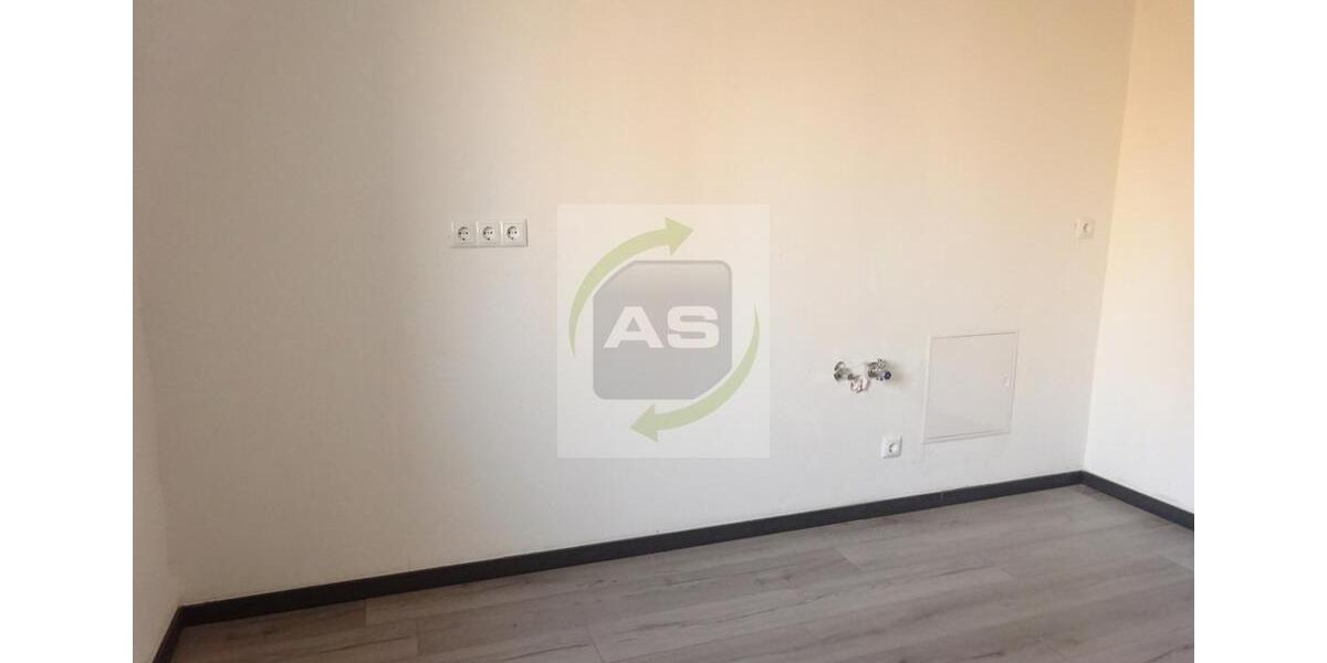 Etagenwohnung Meerane - 3 Zimmer, 82 m&sup2;, 595&euro; | Angebot:25365173