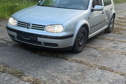 VW Golf 176.582 km 800 &euro; Greiz 07973