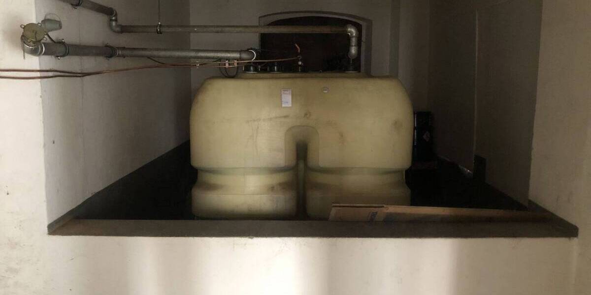 Denkmalgeschütztes Mehrfamilienhaus mit Gewerbeeinheit im Herzen von Weida 7 zimmer