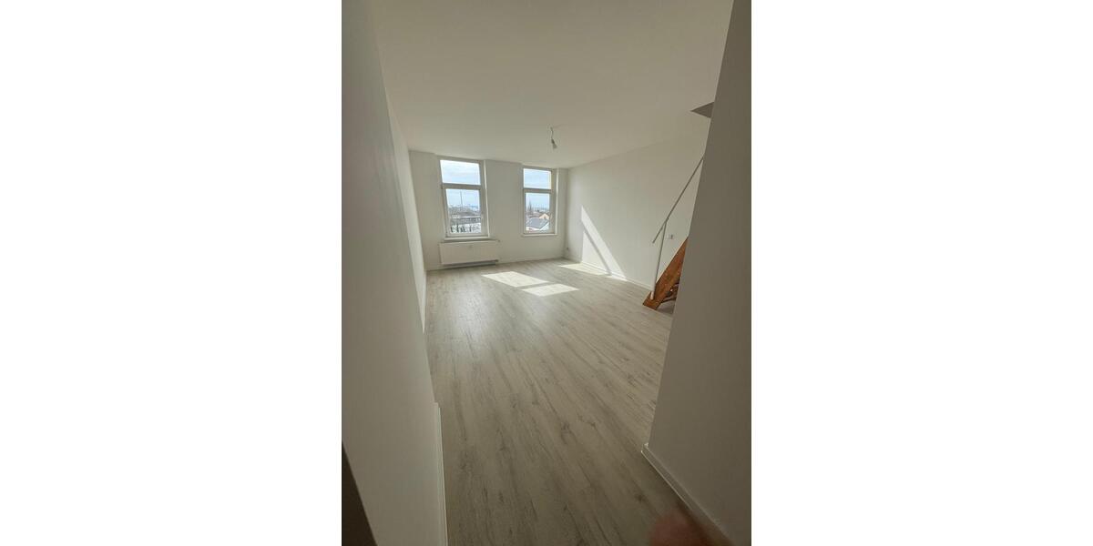 Dachgeschoßwohnung Zeitz - 1.5 Zimmer, 53 m&sup2;, 344&euro; | Angebot:26222986